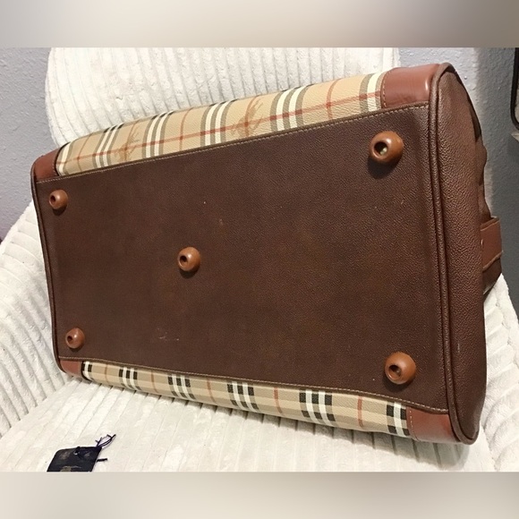 Burberry Travel Bags - Picture 7 of 15